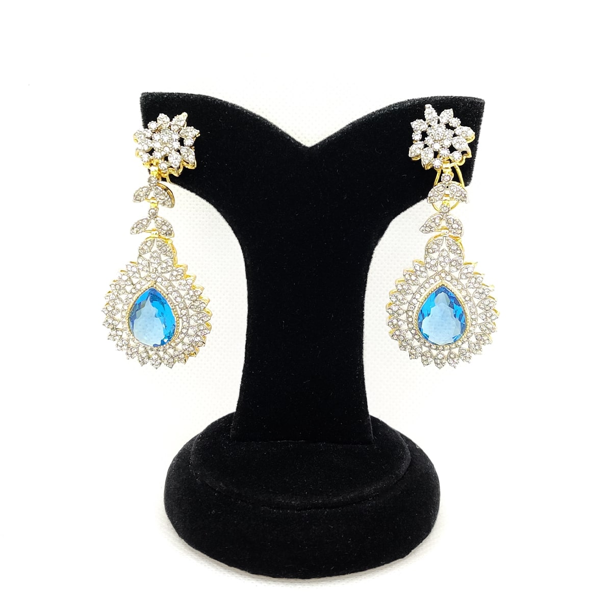 Royal Zirqon Earrings – Emerald Green Teardrop Earrings with Zirkon Detailing by Fatima’s Creations