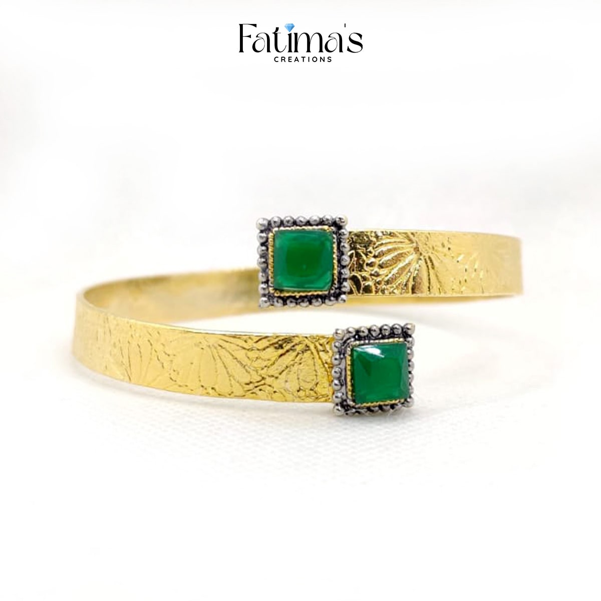 Handcrafted Vintage Square Stone Karra β Elegant Floral Engraved Open Bangle for Women