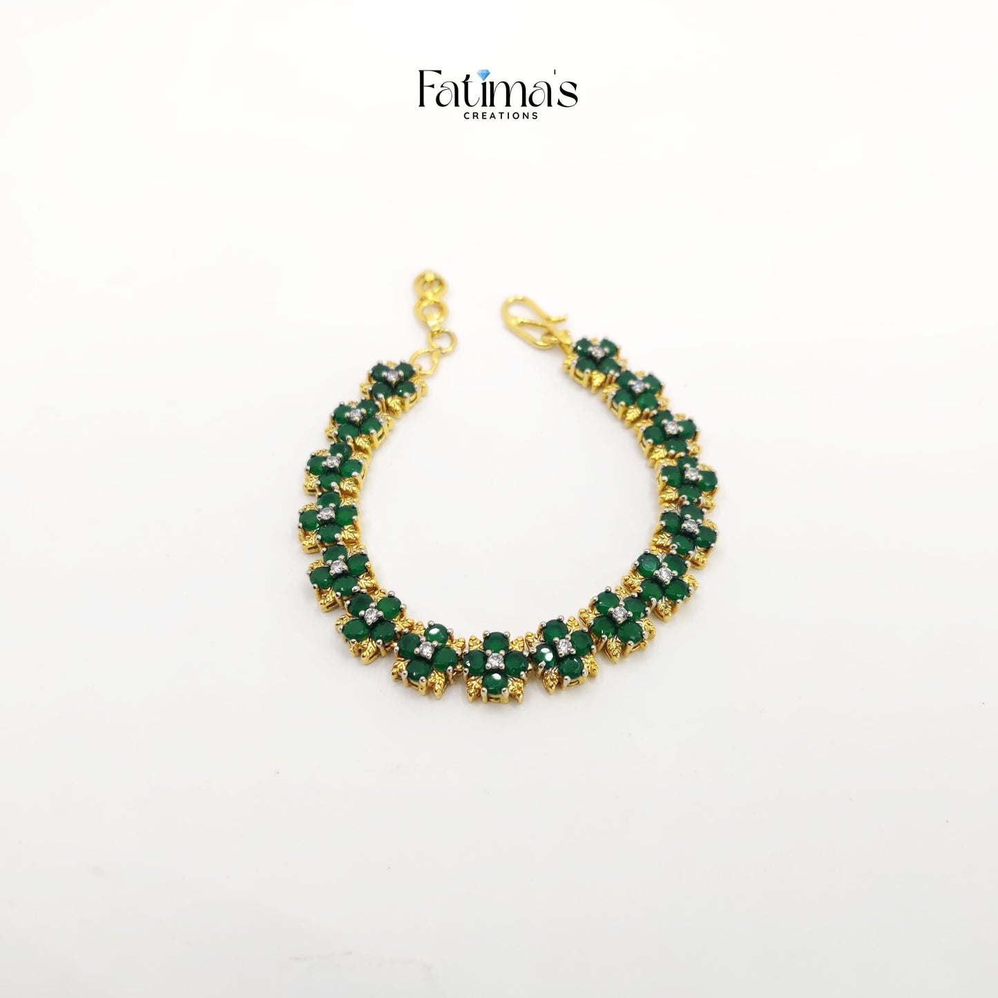 Royal Charm Bracelet – Gold Plated & Adjustable